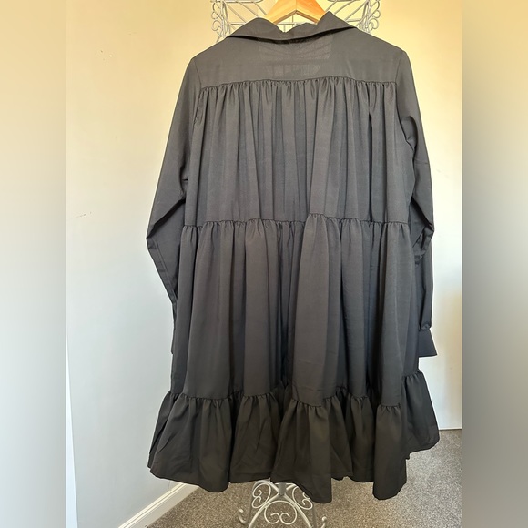 BNWT Boohoo Extreme Ruffle Tiered Hem Smock Dress - Picture 4 of 10